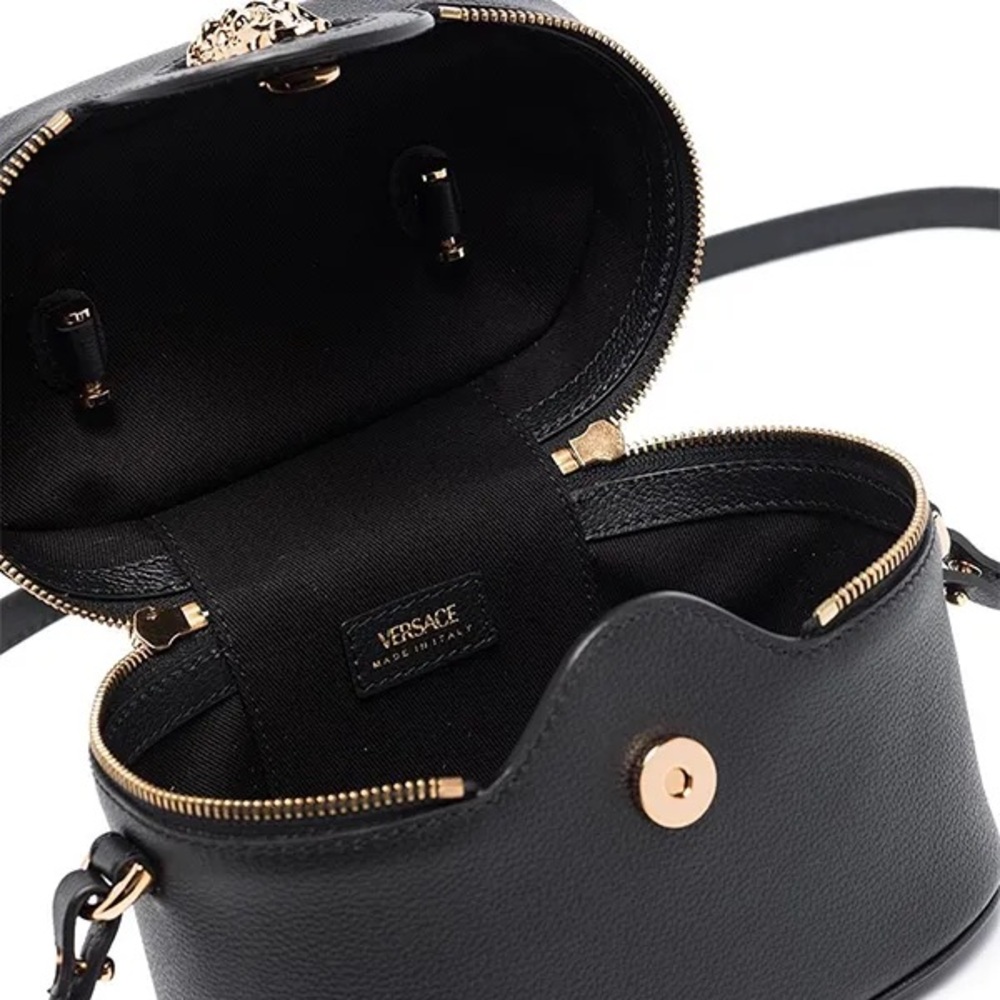 **BRAND NEW VERSACE BAG** - Picture 3 of 15